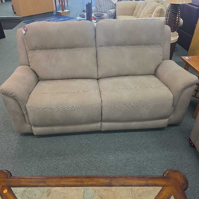 LOVESEAT RECLINER MIH