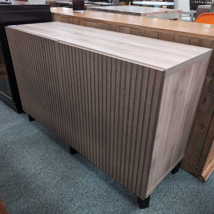 ACCENT CABINET MI