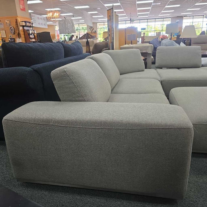 4 PC SECTIONAL SOFA MIH