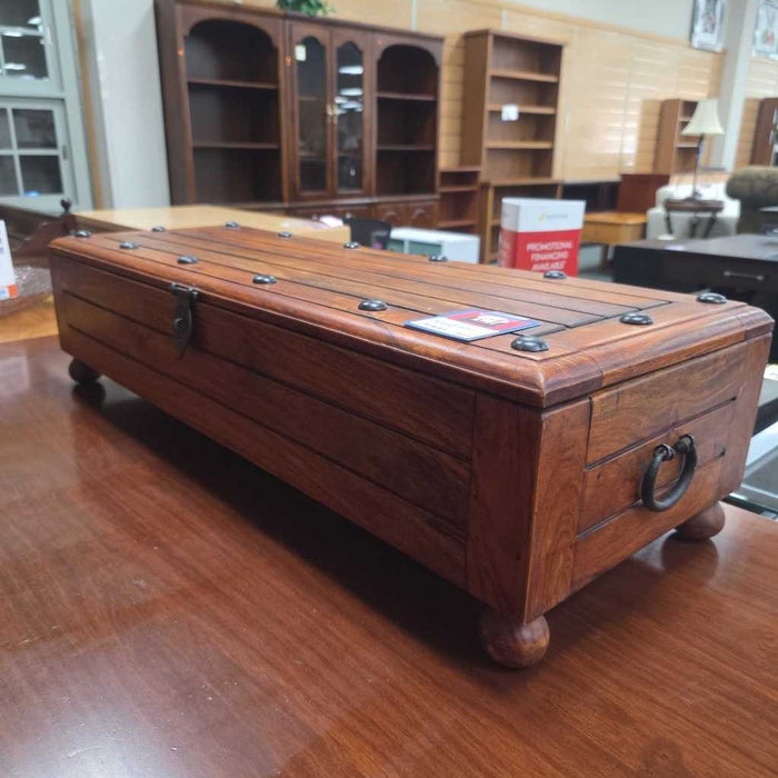 SMALL CHEST KL