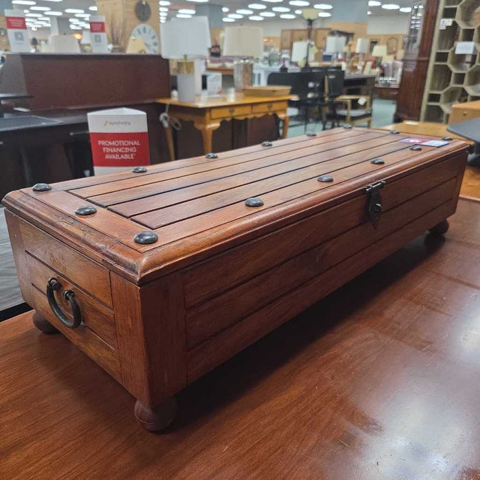 SMALL CHEST KL