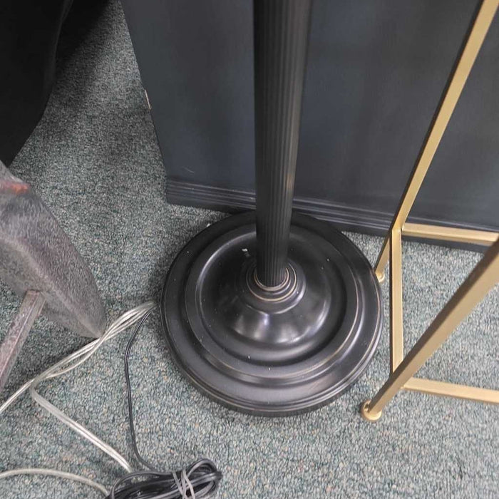 FLOOR LAMP AT