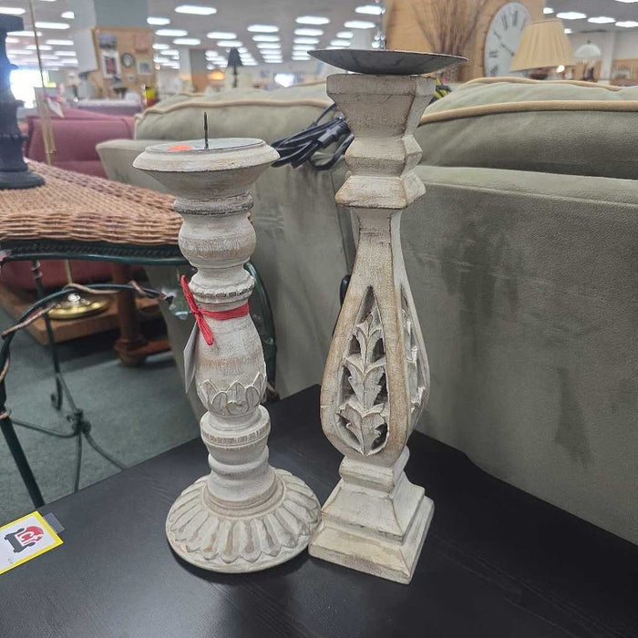 SET OF 2 CANDLE HOLDERS BA