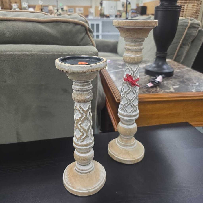 SET OF 2 CANDLE HOLDERS BA