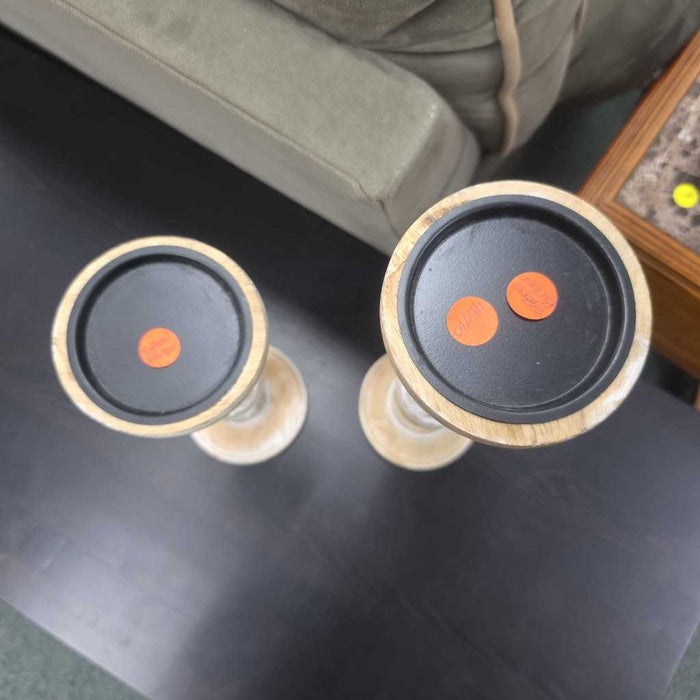 SET OF 2 CANDLE HOLDERS BA