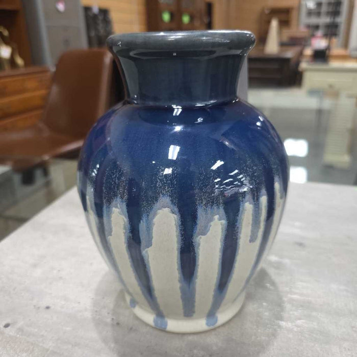 SMALL VASE BT