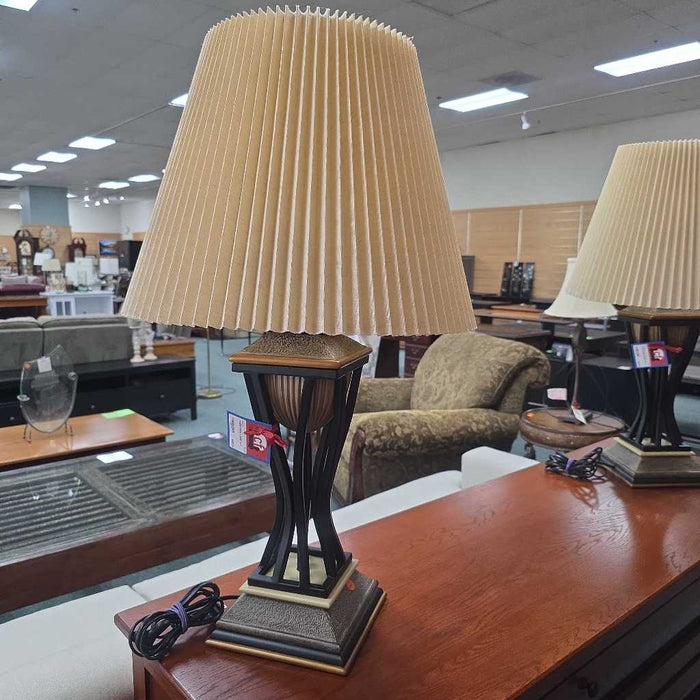 LAMP AT