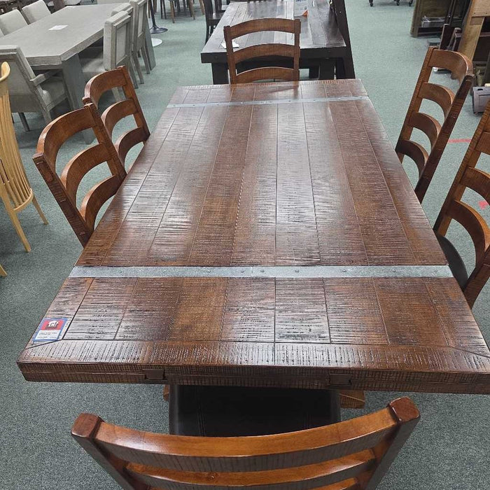 TABLE 6 CHAIRS MIH