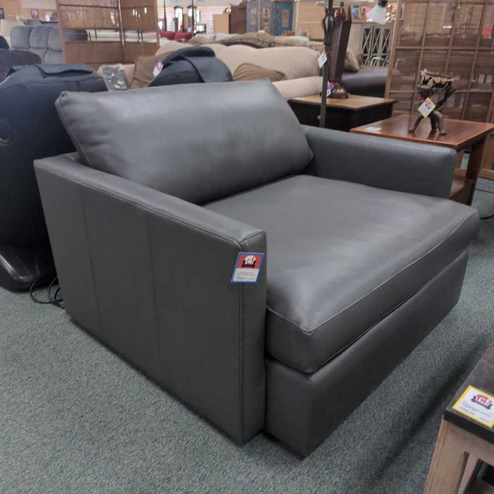 C&B DEEP LOUNGE CHAIR CKK