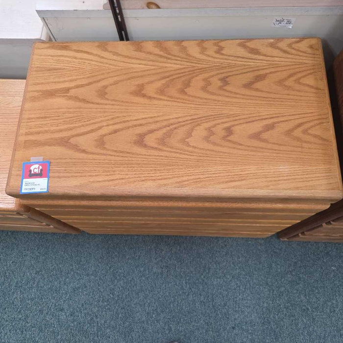 NIGHTSTAND KL