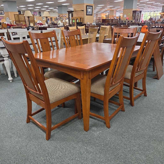 TABLE WITH 6 CHAIRS AND 1 LEAF ATH