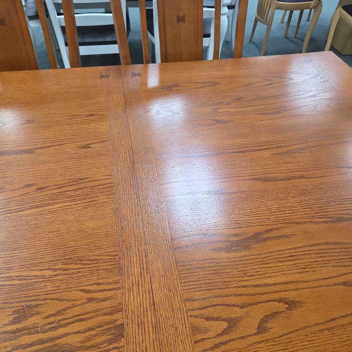 TABLE WITH 6 CHAIRS AND 1 LEAF ATH