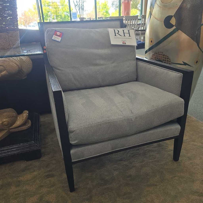 RH ACCENT CHAIR BST