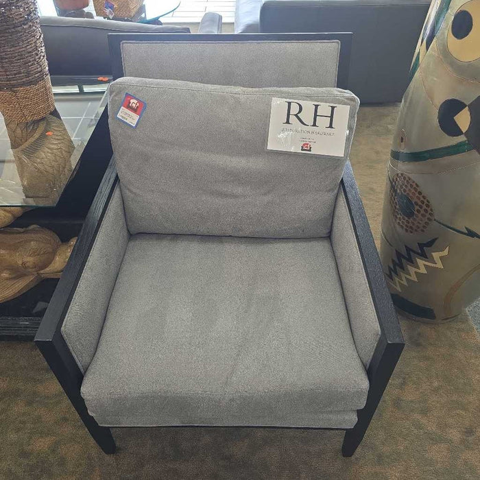 RH ACCENT CHAIR BST