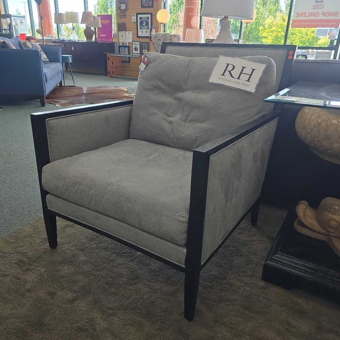 RH ACCENT CHAIR BST