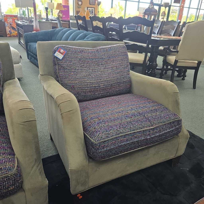 ACCENT CHAIR SK