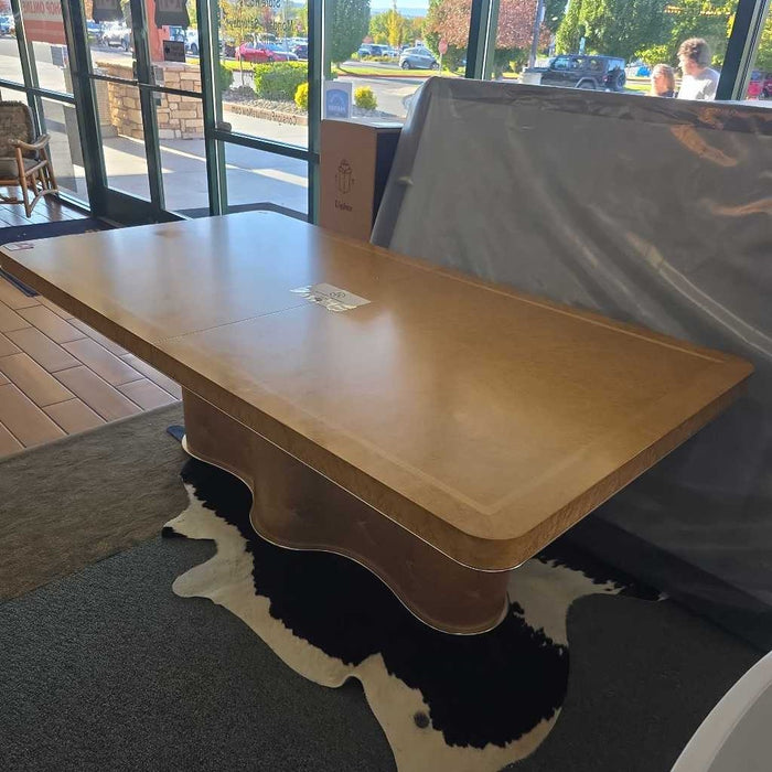 THEODORE ALEXANDER TABLE WITH 2 LEAVES BTKH