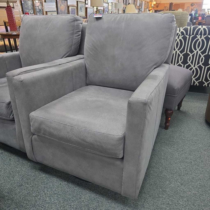 BASSETT TRENT SWIVEL CHAIR ATH