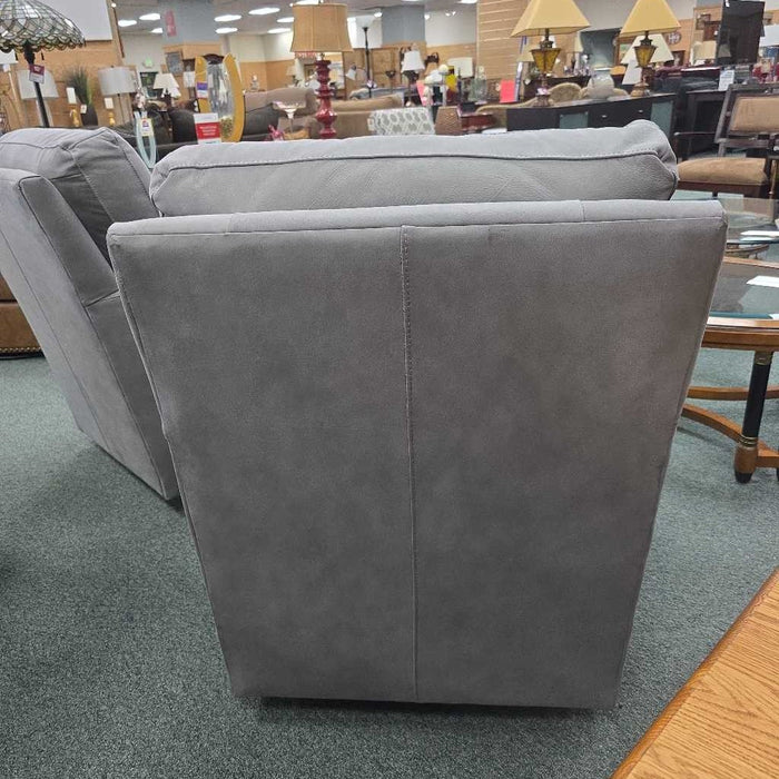 BASSETT TRENT SWIVEL CHAIR ATH