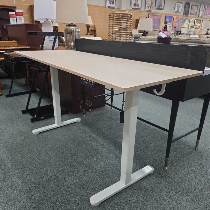 ADJUSTABLE DESK BHC