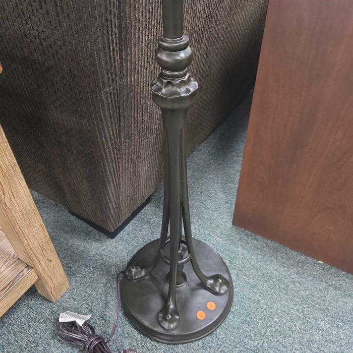 GOLD FLOOR LAMP