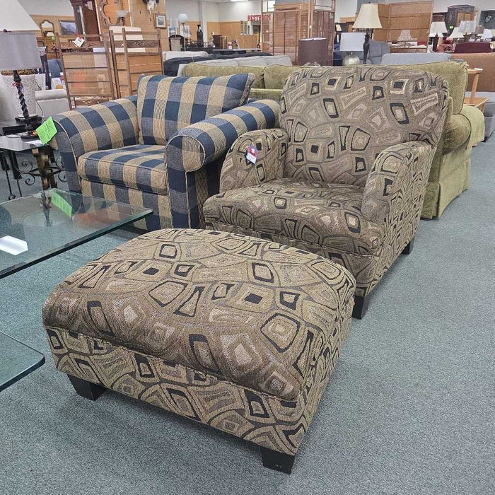 CHAIR WITH OTTOMAN