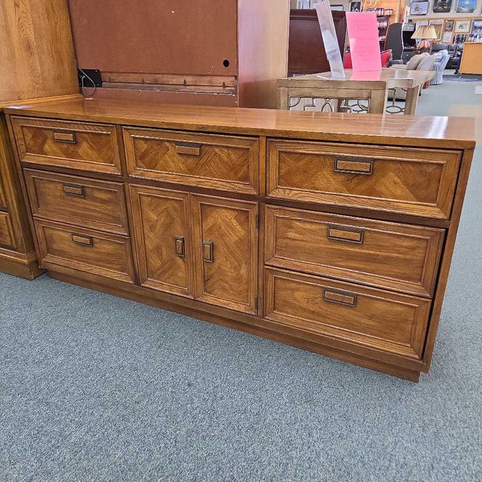 DRESSER BTK