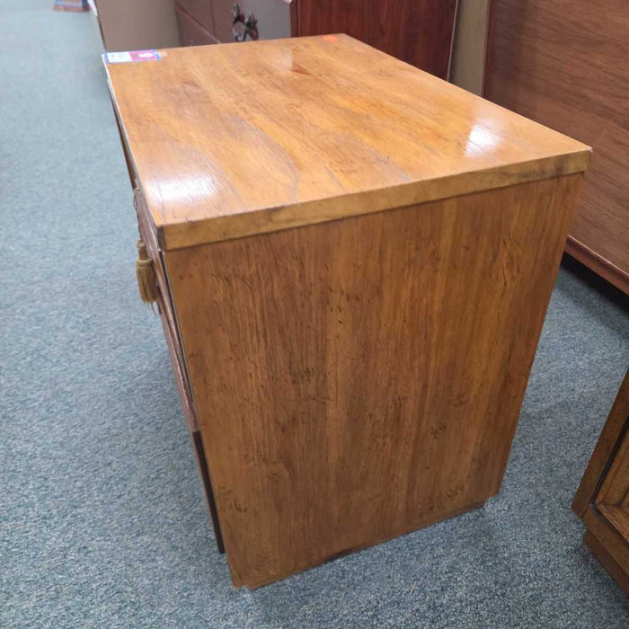 NIGHTSTAND KL