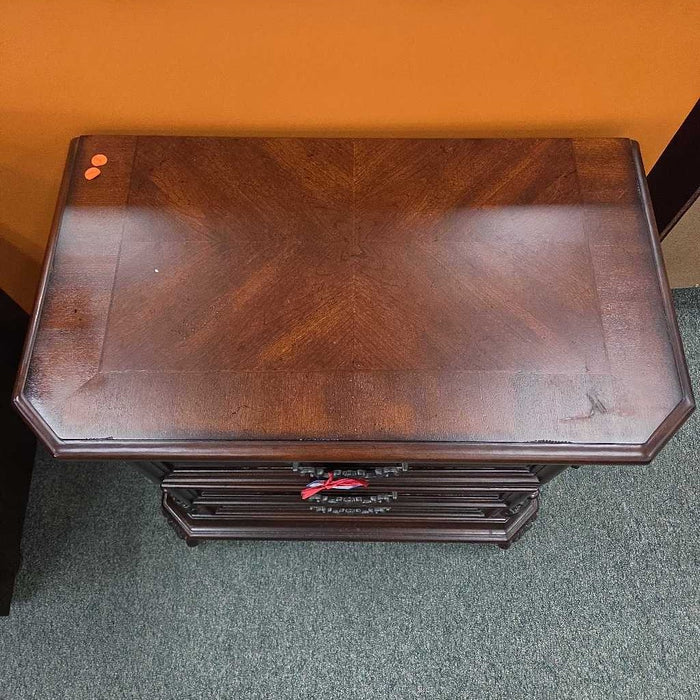 NIGHTSTAND BHC