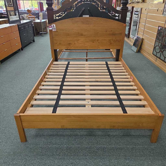 QUEEN BED ALK