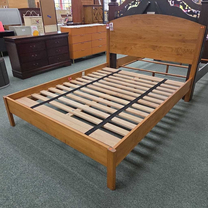 QUEEN BED ALK