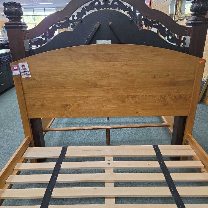 QUEEN BED ALK
