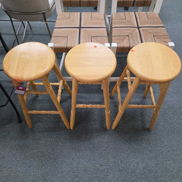 SET OF 3 BACKLESS STOOLS MI