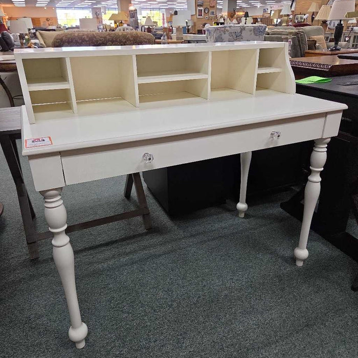 PB KIDS WHITNEY WRITING DESK MI