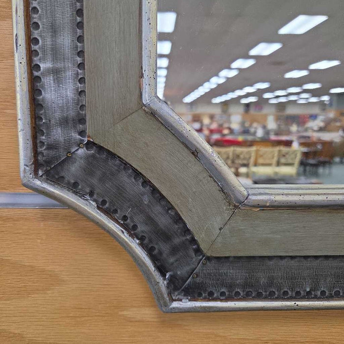 MIRROR AT