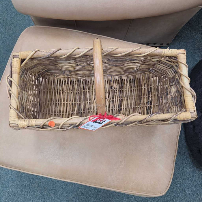 BASKET WITH HANDLE BA