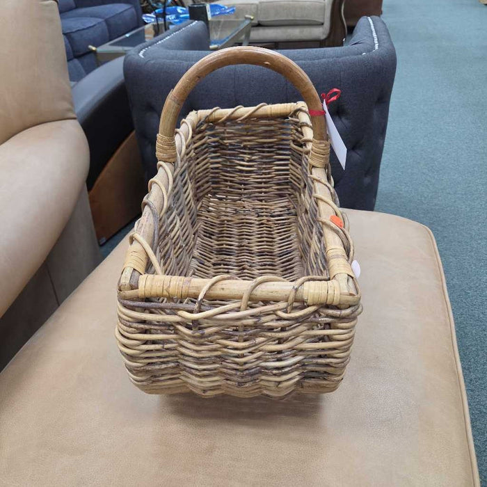 BASKET WITH HANDLE BA