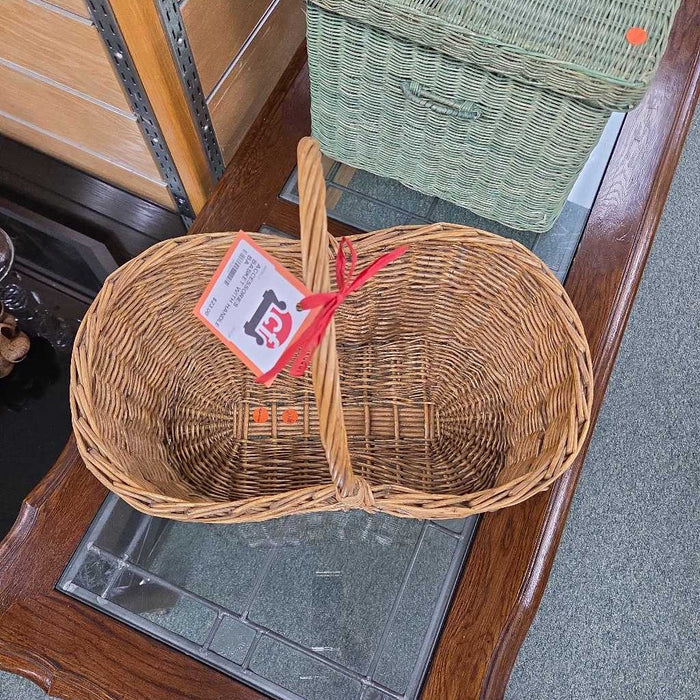 BASKET WITH HANDLE BA