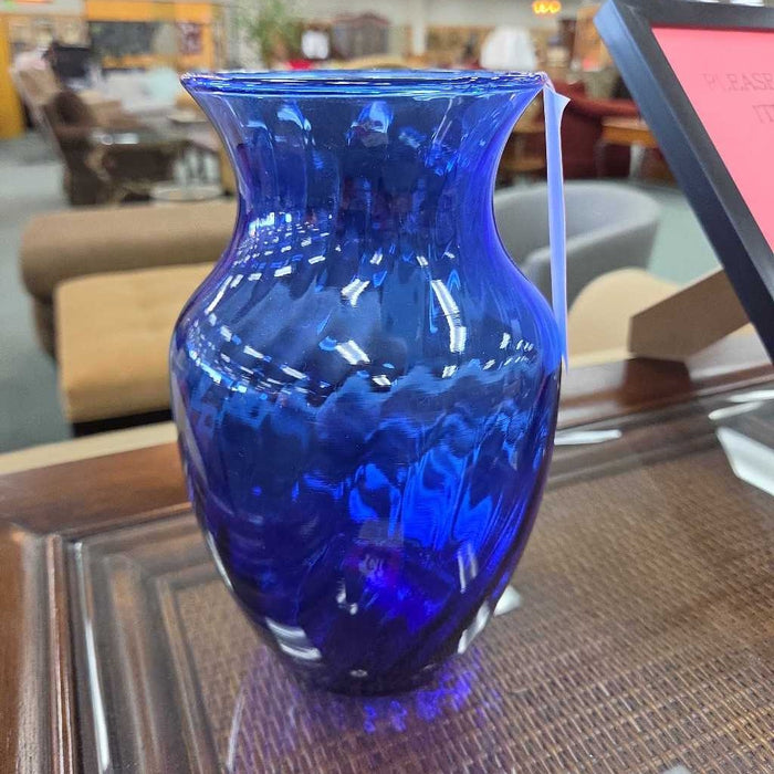 BLUE VASE DECOR