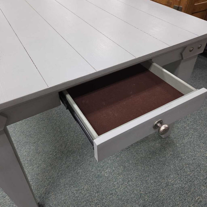 TABLE BAH