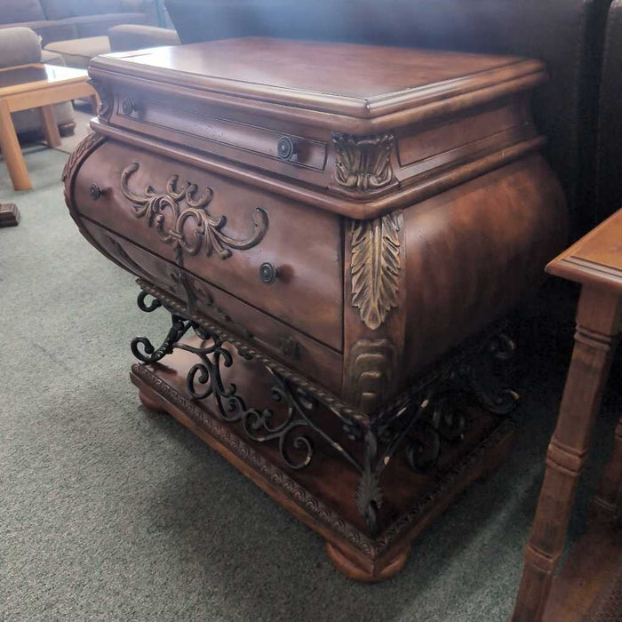 NIGHTSTAND KL