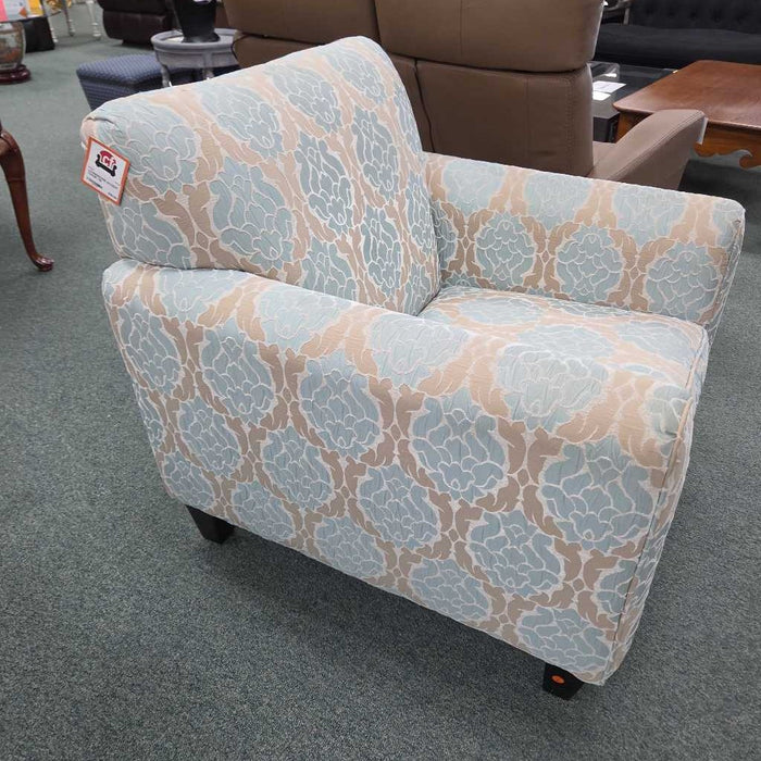 ACCENT CHAIR TB