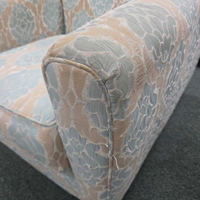 ACCENT CHAIR TB