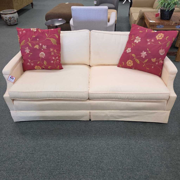 LOVESEAT BAH