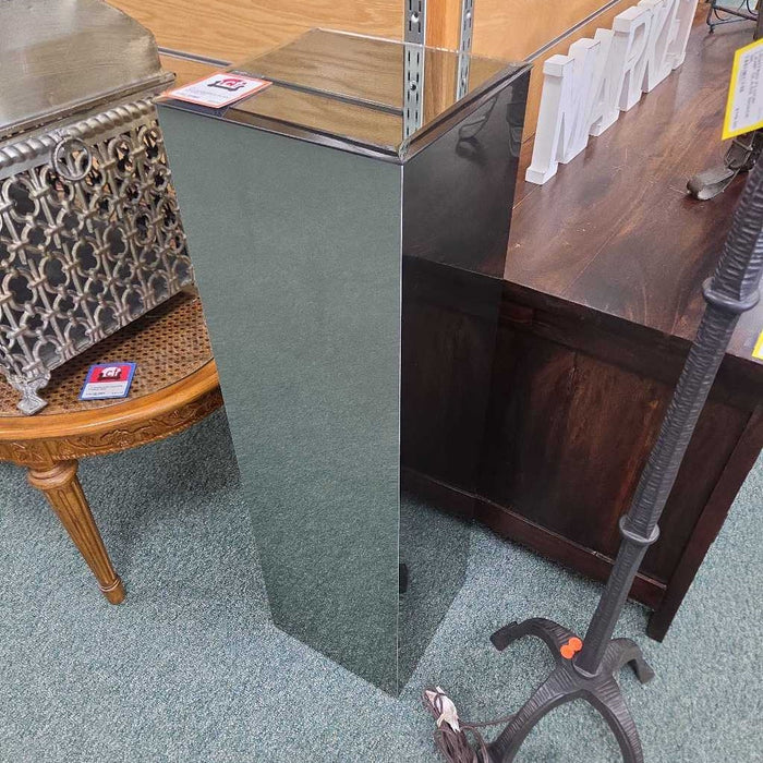 PLANT STAND AT