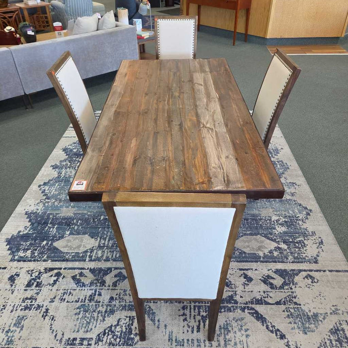 TABLE WITH 4 CHAIRS ATH