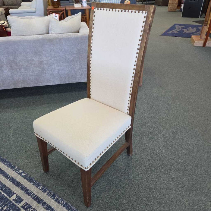 TABLE WITH 4 CHAIRS ATH