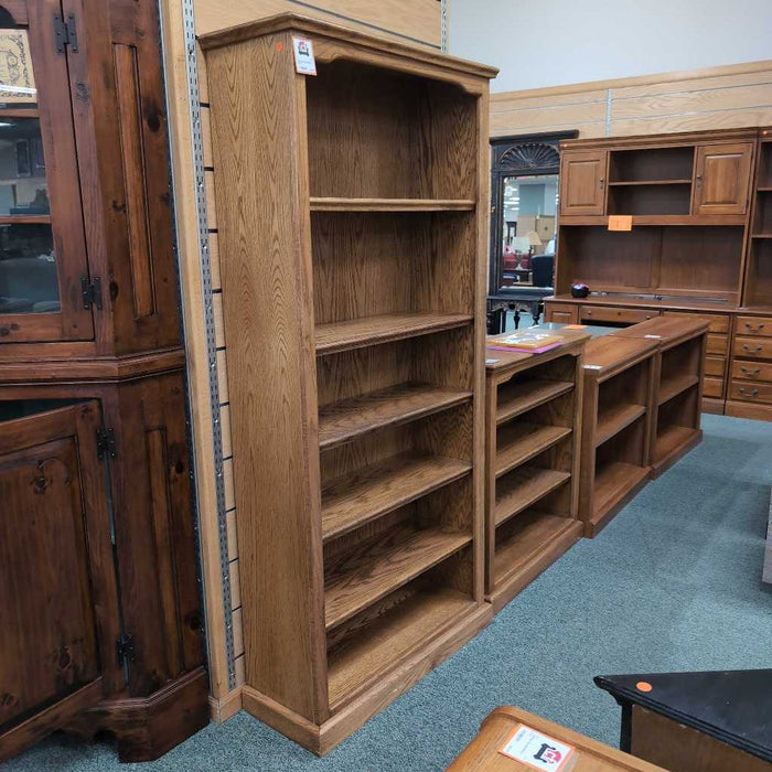 BOOKSHELF BTK