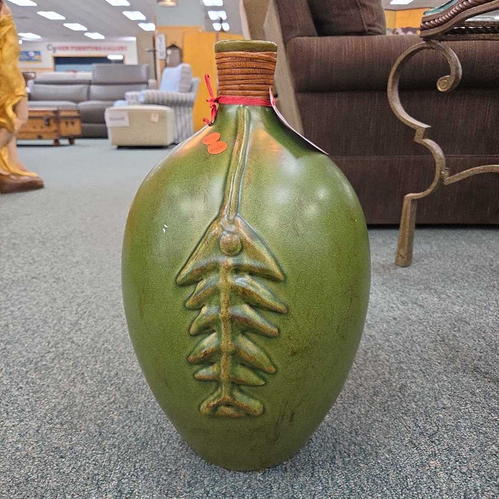 GREEN VASE LS