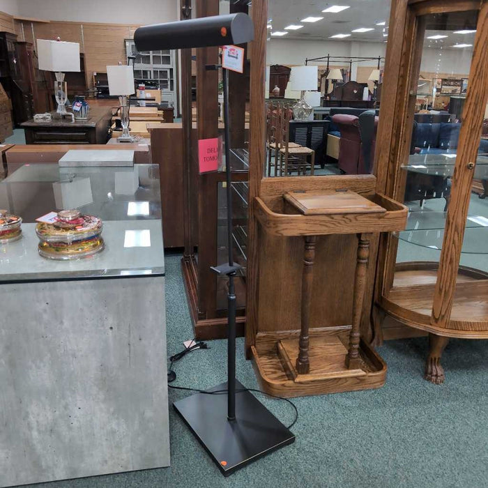 EASEL FLOOR LAMP MI
